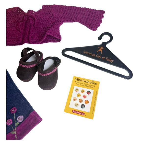 VTG American Girl Today FLOWER POWER Outfit Sweater Clogs Jeans Top Hanger Box - Picture 9 of 11